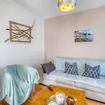 בית נופש 2 Bedroom Beautiful In *