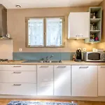 2 Bedroom Beautiful In בית נופש