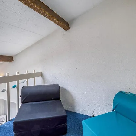 2 Bedroom Awesome In Meschers-sur-Gironde
