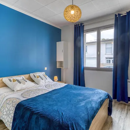 Stunning In Feriehus Meschers-sur-Gironde