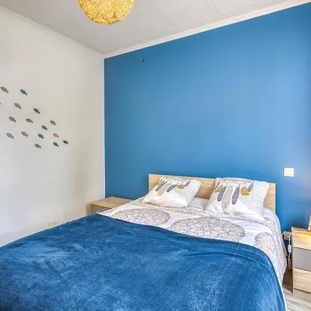 2 Bedroom Awesome In Meschers-sur-Gironde