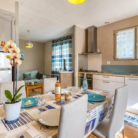 Feriehus Stunning In