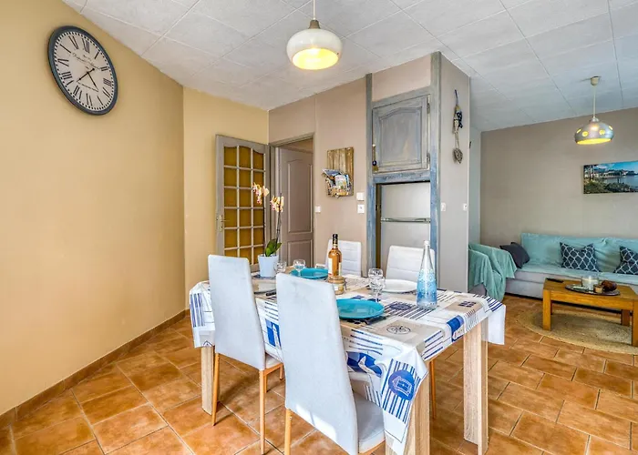 Casa de Férias Stunning In Meschers-sur-Gironde